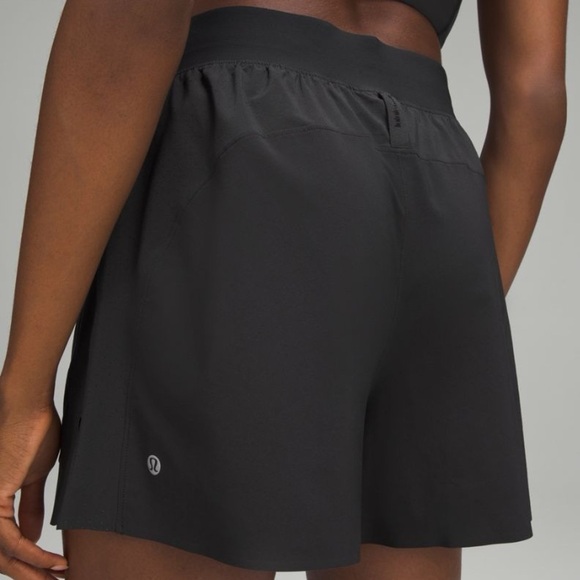 NEW LULULEMON License to Train High-Rise Shorts - Picture 2 of 11